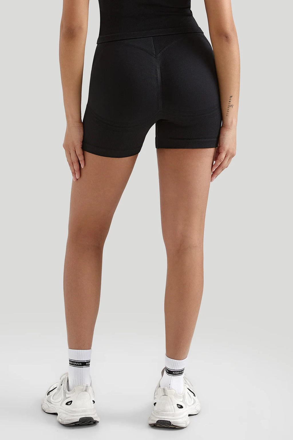 Women's V Waist Yoga Shorts Ribbed Seamless Squat Proof Hip Lifting Butt Fitness Workout Running Sports Gym Shorts Female