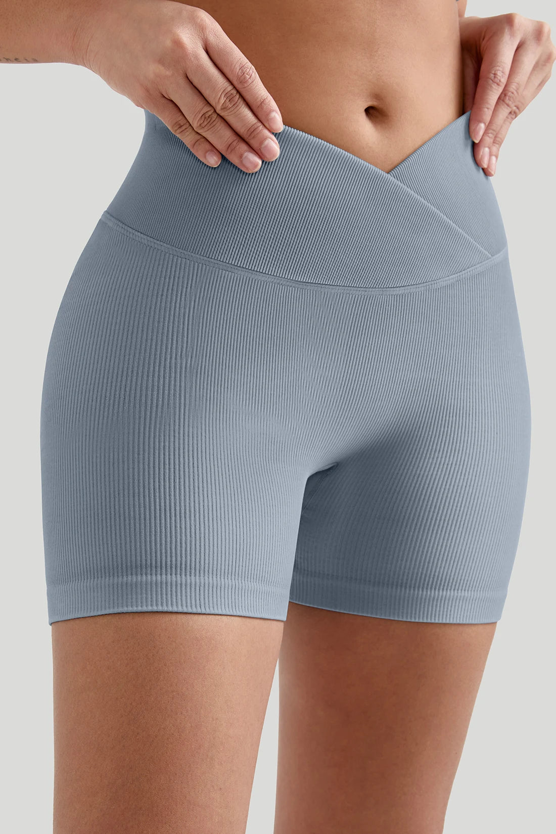 Women's V Waist Yoga Shorts Ribbed Seamless Squat Proof Hip Lifting Butt Fitness Workout Running Sports Gym Shorts Female