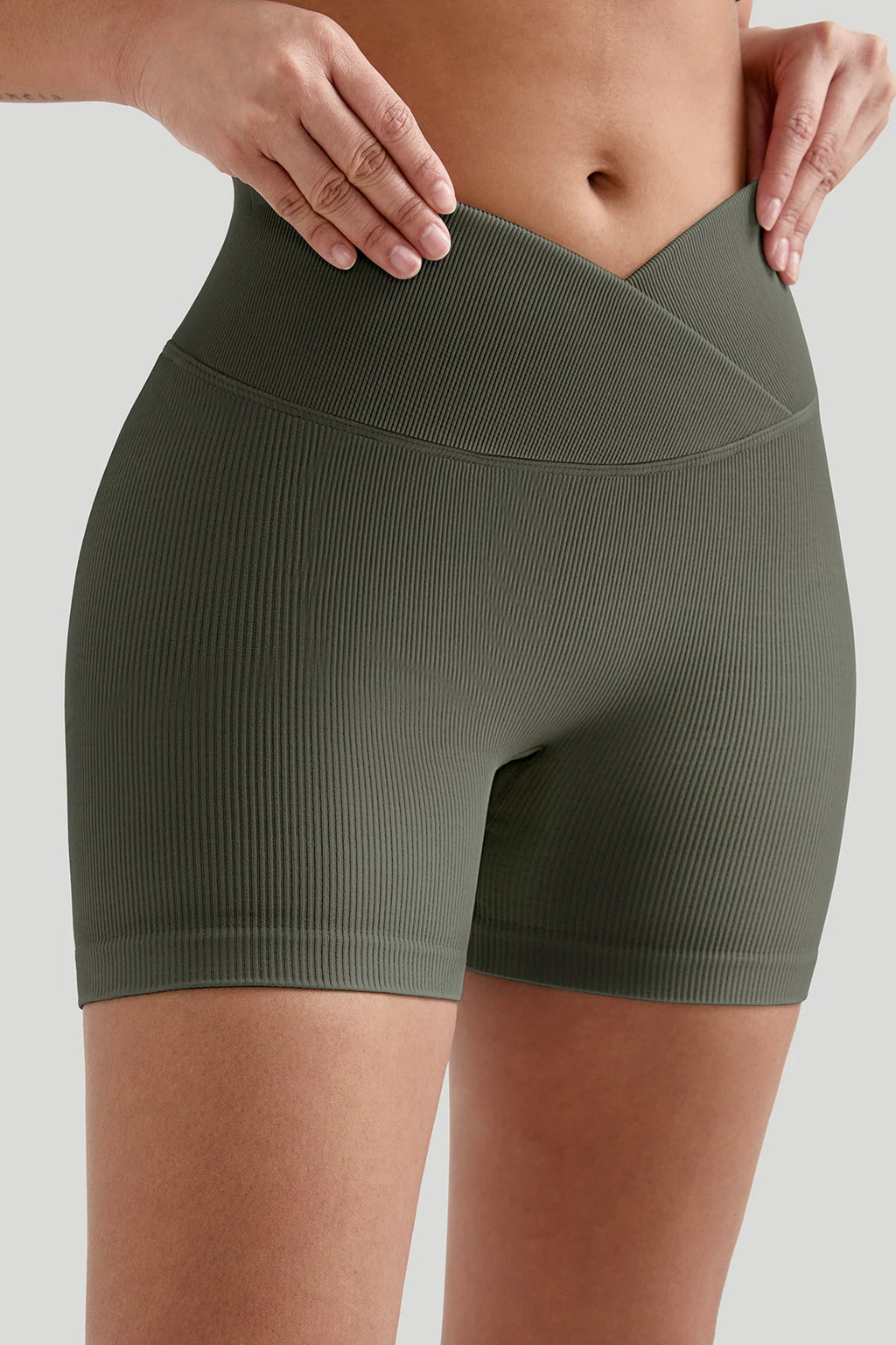 Women's V Waist Yoga Shorts Ribbed Seamless Squat Proof Hip Lifting Butt Fitness Workout Running Sports Gym Shorts Female